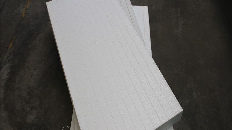 屋顶防水材料施工步骤详解：从基层处理到成品保护